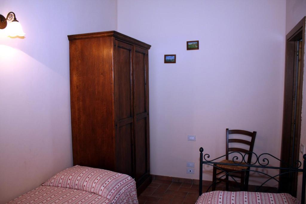 Agriturismo Le Docce كاستيلفيورينتينو الغرفة الصورة